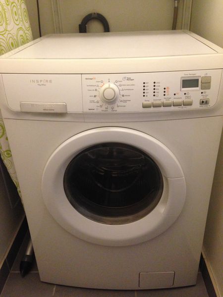 ELECTROLUX washing machine AWW14581W tripping electric