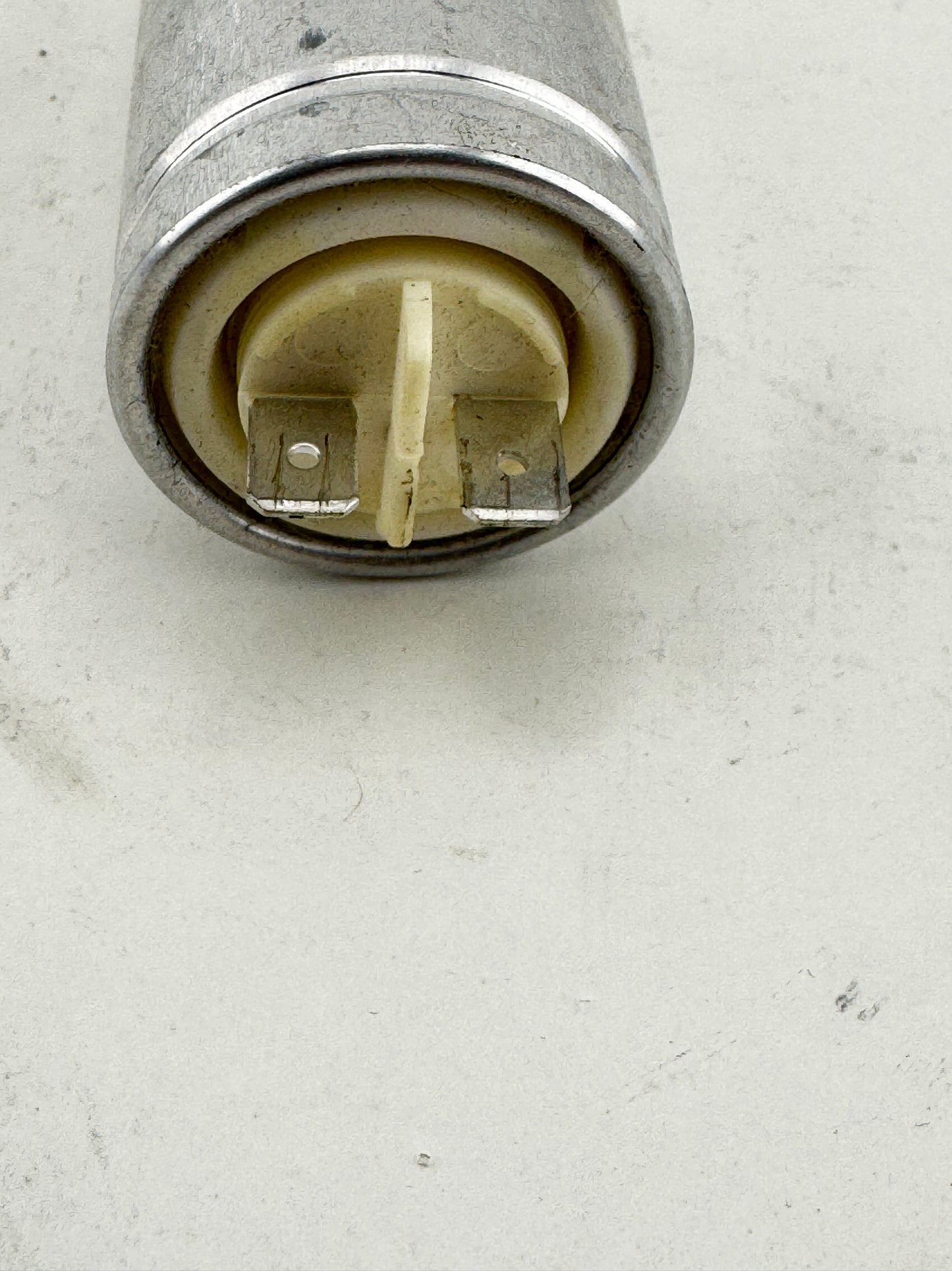 Universal 8.5UF Microfarad MFD Start Run Capacitor C00258619