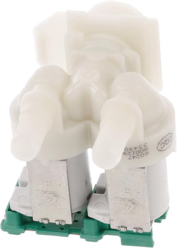 Bosch Neff Siemens Cold Water Double Solenoid Inlet Valve : 180Deg. With 10.5 Bore Outlets 10031360