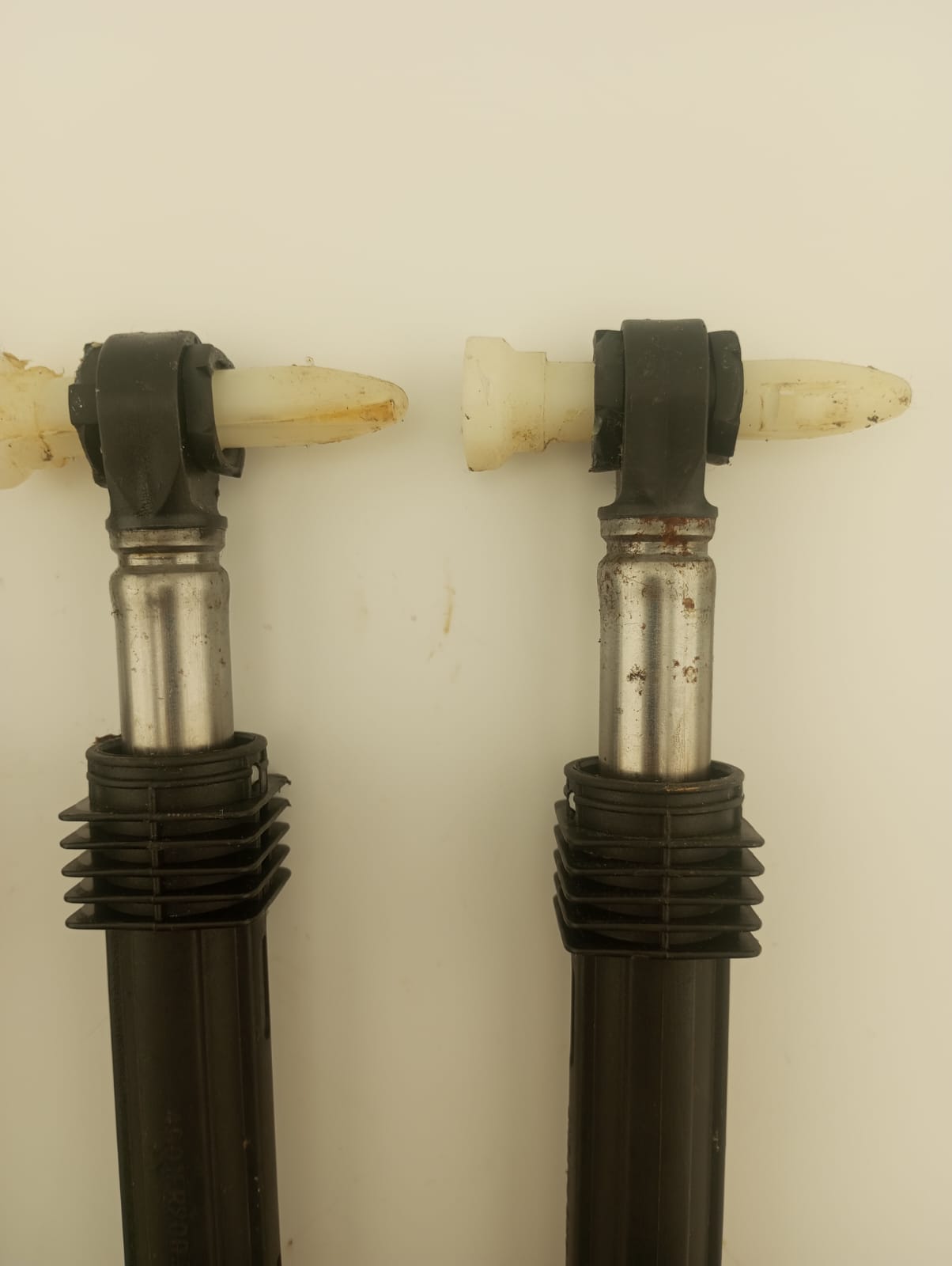 LG Suspension Leg - Damper : 100N 4901ER2003A x3